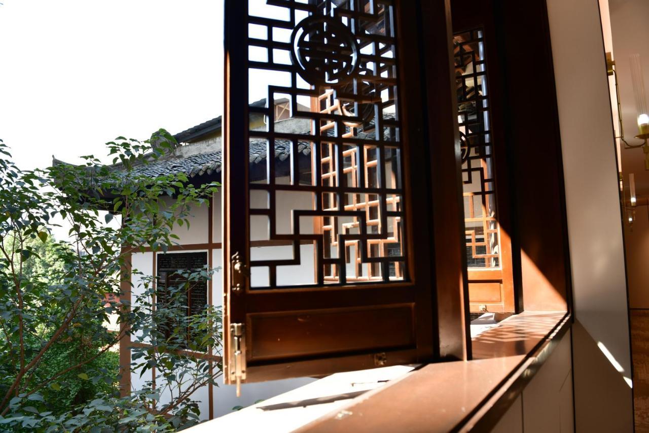 Xishu Garden Inn - Travel Agency Service - Car Rent Service - English Speaking Chengdu Exterior photo