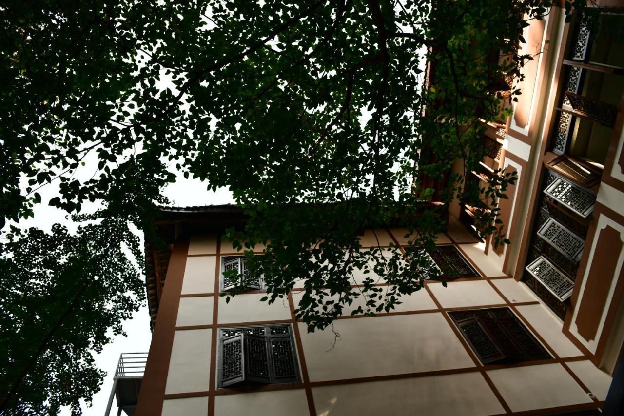 Xishu Garden Inn - Travel Agency Service - Car Rent Service - English Speaking Chengdu Exterior photo